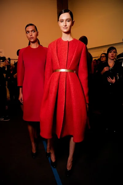 Look 30